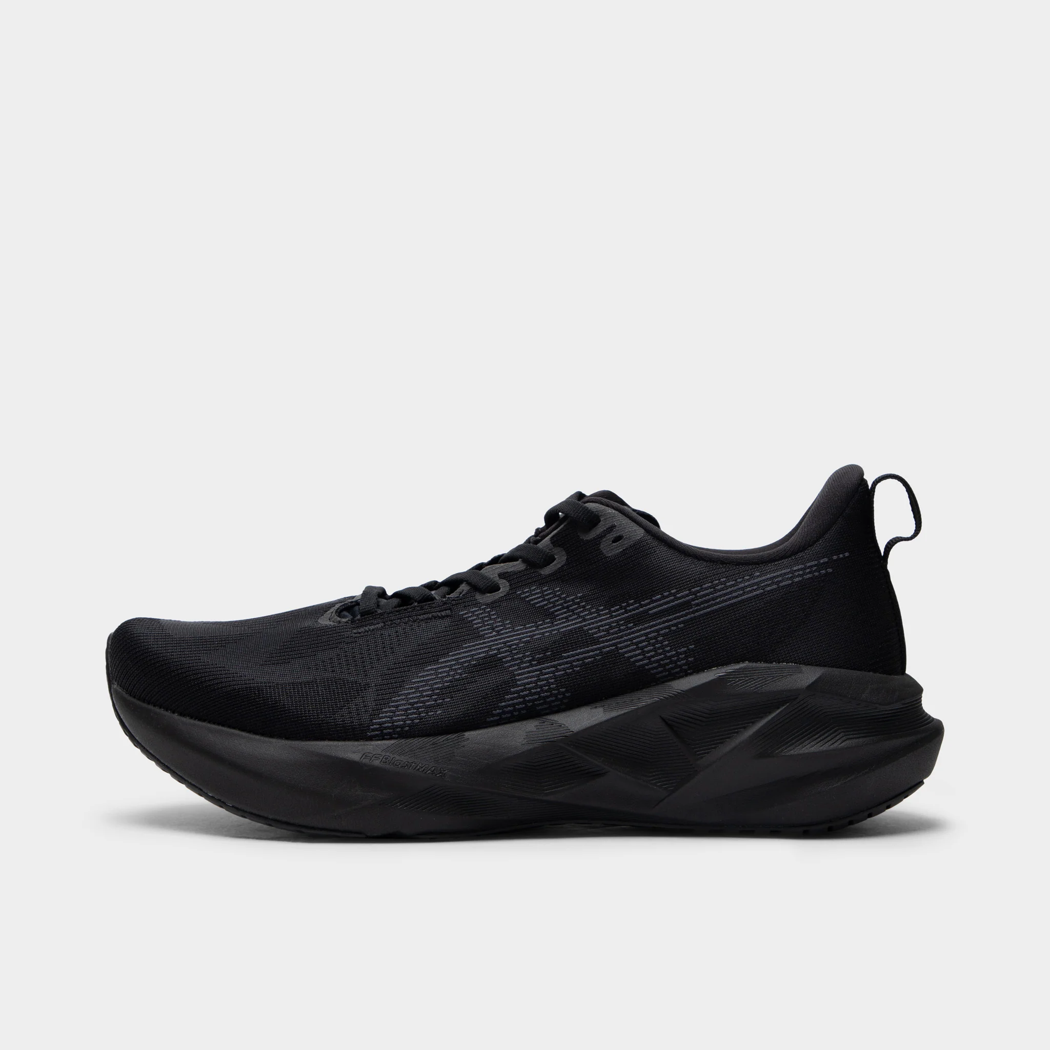 Asics Novablast 5 Black / Carrier Grey