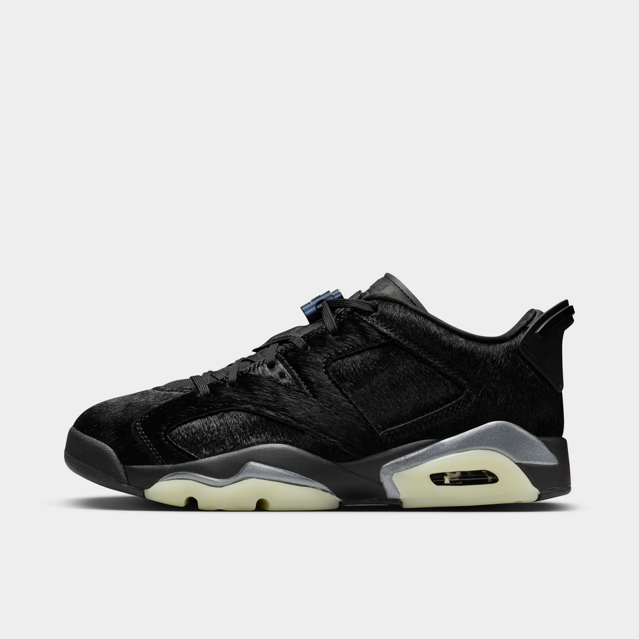Jordan Women's 6 Retro Low Black / Black - Black