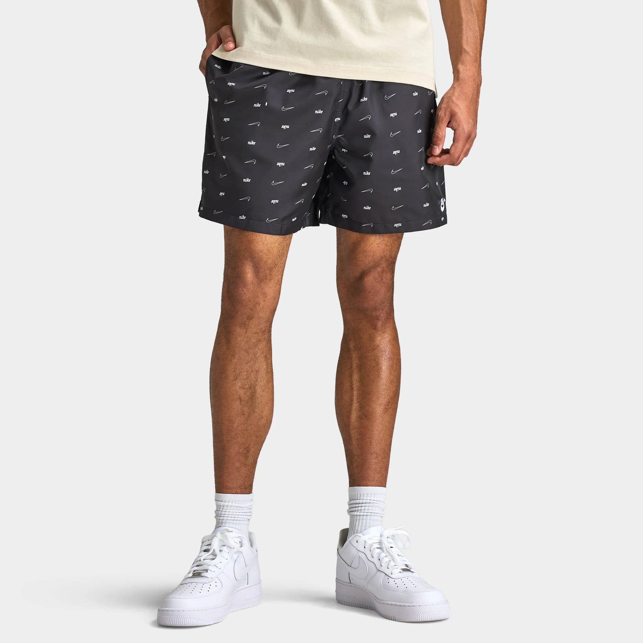 Nike Sportswear Club Woven Flow Shorts / Black