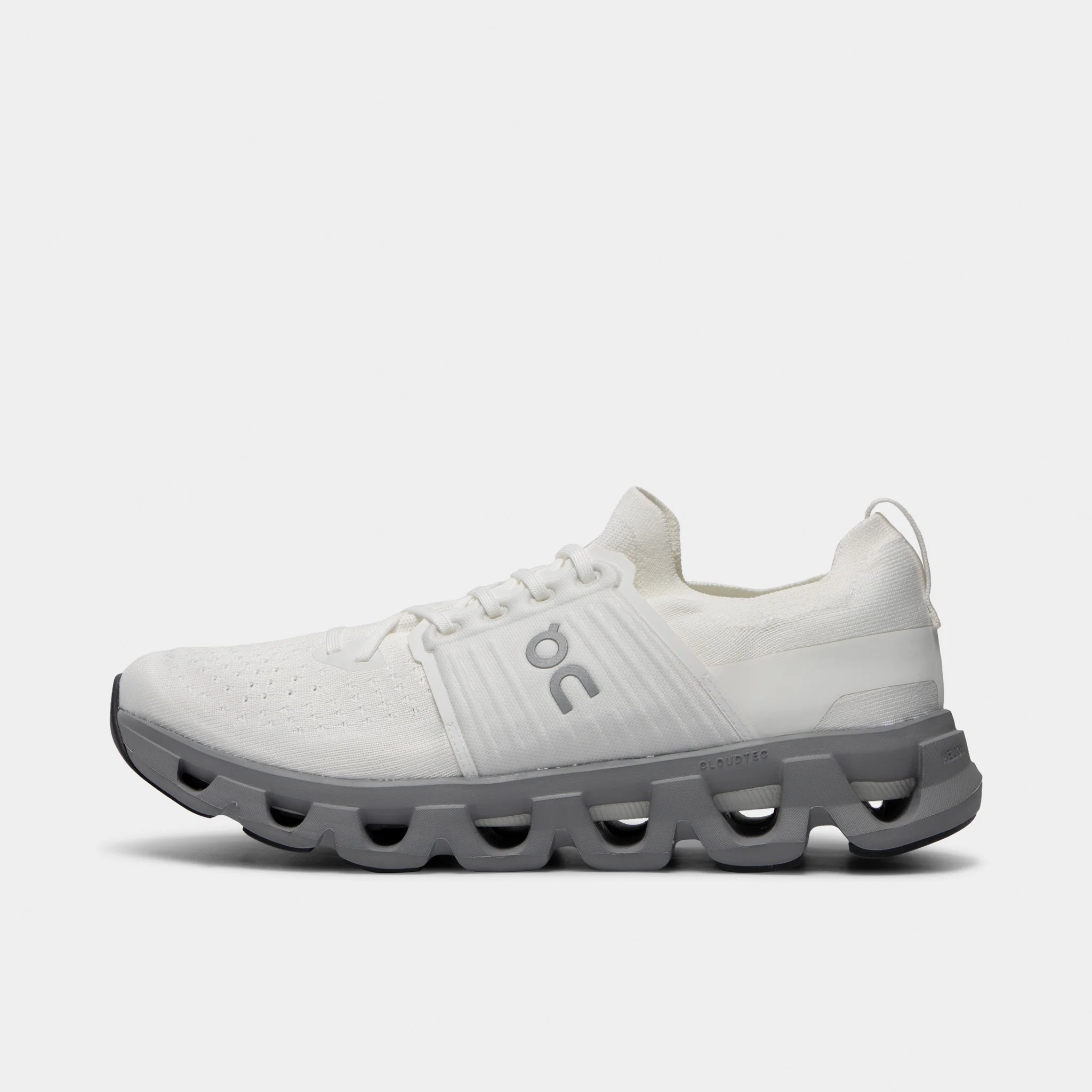 On Cloudswift 4 Ivory / Alloy